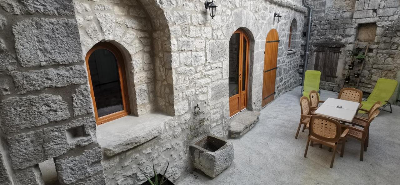 Maison Du Troubadour بالازوك المظهر الخارجي الصورة